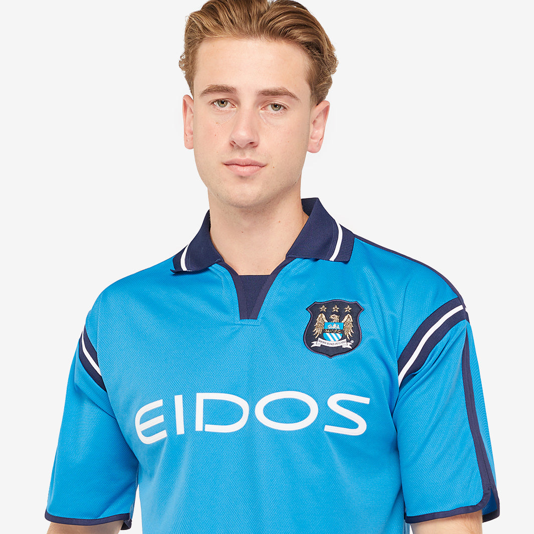 Manchester City Heimtrikot 2001 Retro